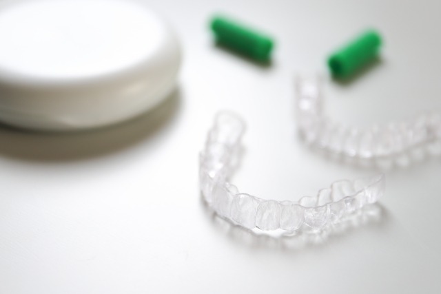 マウスピースと専用ケースの写真